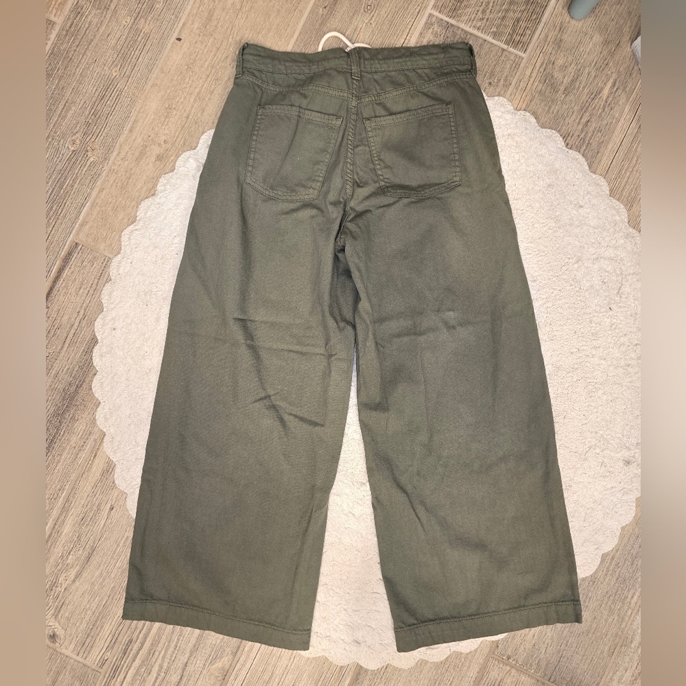 Old Navy High-Waisted Super Wide-Leg Drapey Pants - Picture 4 of 10